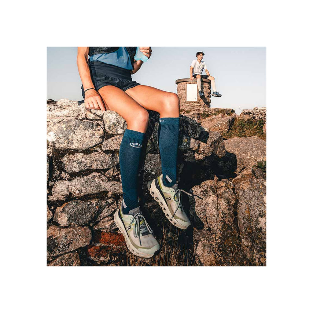TRAIL ULTRA COMPRESSION – Blue/Grey (2)